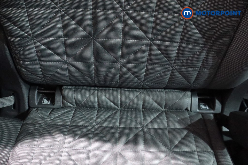 Volkswagen Tiguan Life Manual Petrol SUV - Stock Number (1595891) - 26th supplementary image