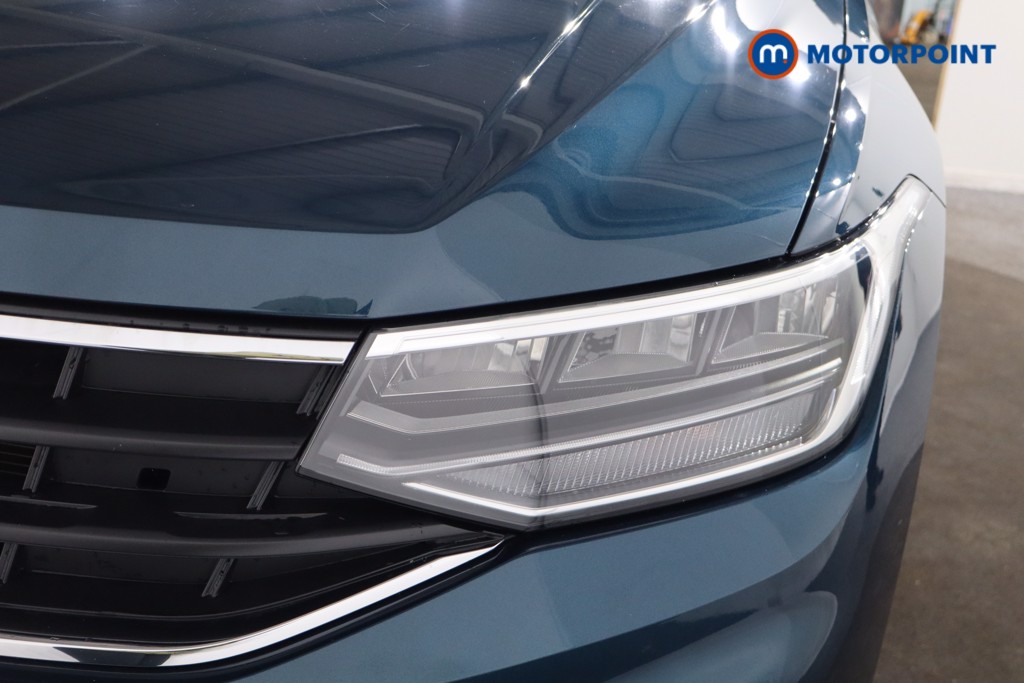 Volkswagen Tiguan Life Manual Petrol SUV - Stock Number (1595891) - 28th supplementary image