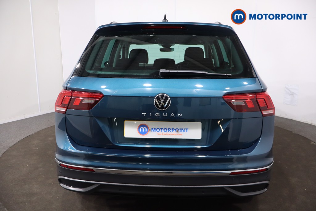 Volkswagen Tiguan Life Manual Petrol SUV - Stock Number (1595891) - 37th supplementary image