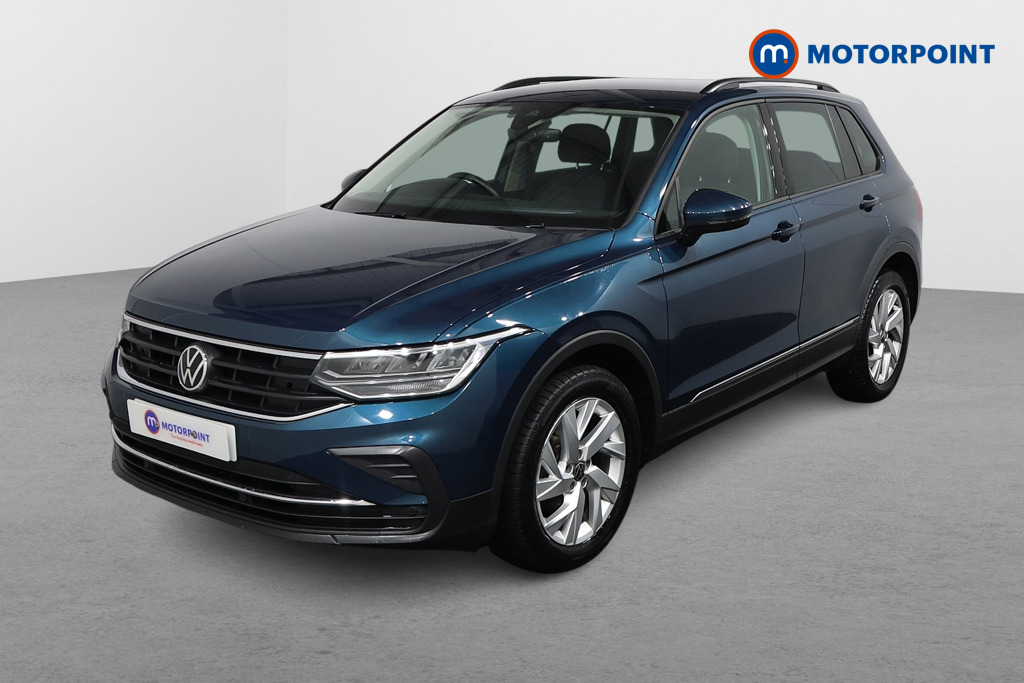 Volkswagen Tiguan Life Manual Petrol SUV - Stock Number (1595891) - Passenger side front corner