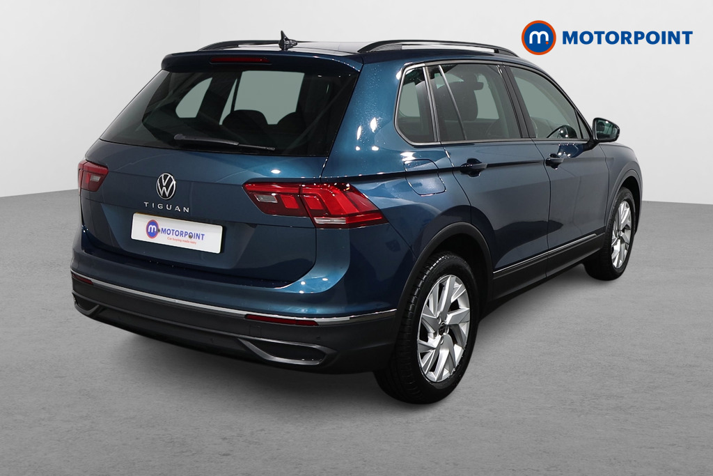 Volkswagen Tiguan Life Manual Petrol SUV - Stock Number (1595891) - Drivers side rear corner