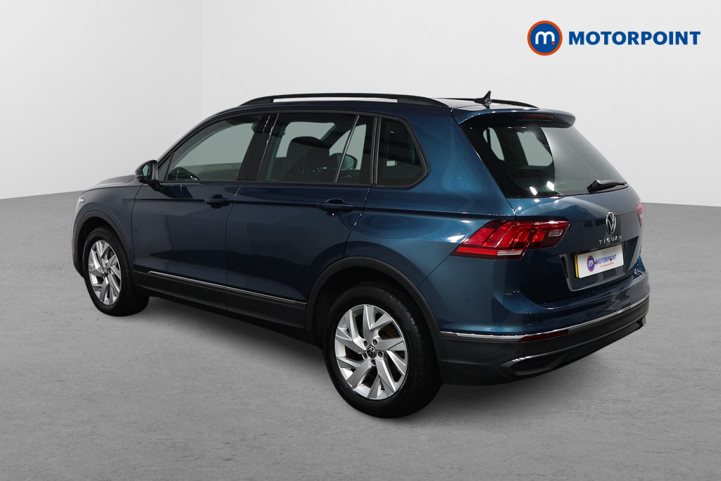 Volkswagen Tiguan Life Manual Petrol SUV - Stock Number (1595891) - Passenger side rear corner
