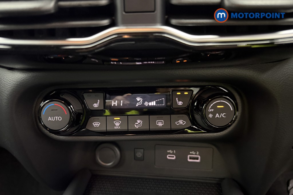 Nissan Juke Tekna Automatic Petrol SUV - Stock Number (1596489) - 23rd supplementary image