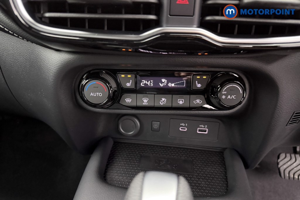 Nissan Juke Tekna Automatic Petrol SUV - Stock Number (1596659) - 10th supplementary image