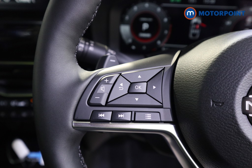 Nissan Juke Tekna Automatic Petrol SUV - Stock Number (1596677) - 5th supplementary image