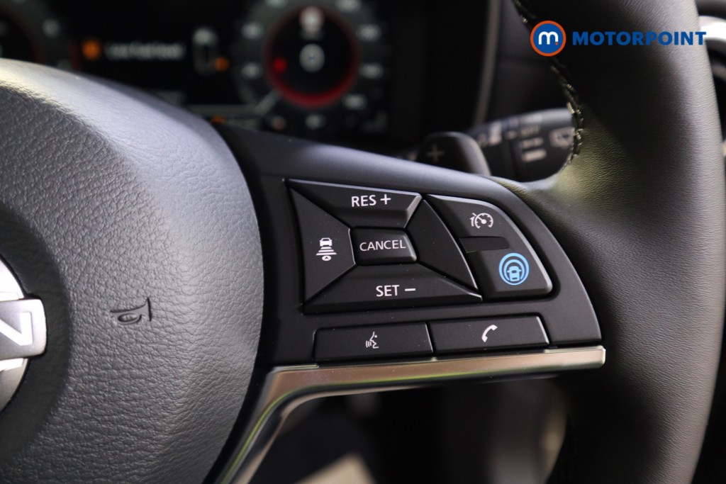 Nissan Juke Tekna Automatic Petrol SUV - Stock Number (1596677) - 6th supplementary image