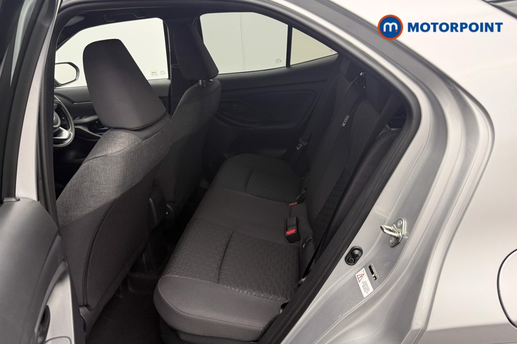 Toyota Yaris Cross Design Automatic Petrol-Electric Hybrid Estate - Stock Number (1597389) - 5th supplementary image