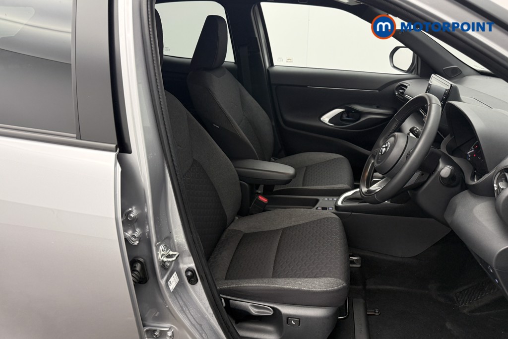 Toyota Yaris Cross Design Automatic Petrol-Electric Hybrid Estate - Stock Number (1597389) - 17th supplementary image