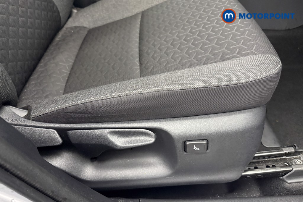 Toyota Yaris Cross Design Automatic Petrol-Electric Hybrid Estate - Stock Number (1597389) - 20th supplementary image