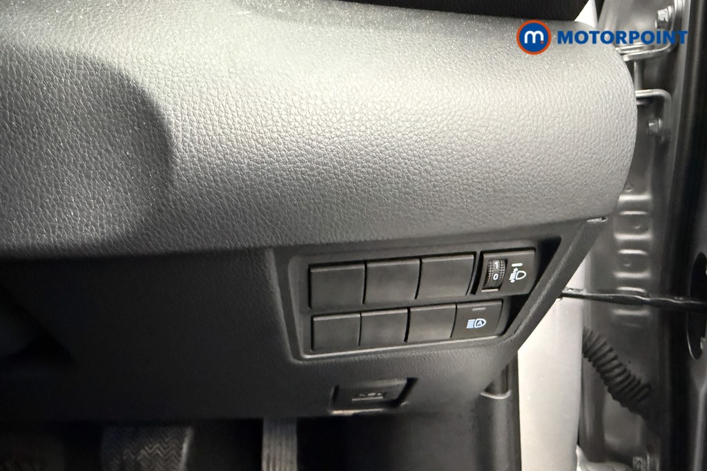 Toyota Yaris Cross Design Automatic Petrol-Electric Hybrid Estate - Stock Number (1597389) - 21st supplementary image