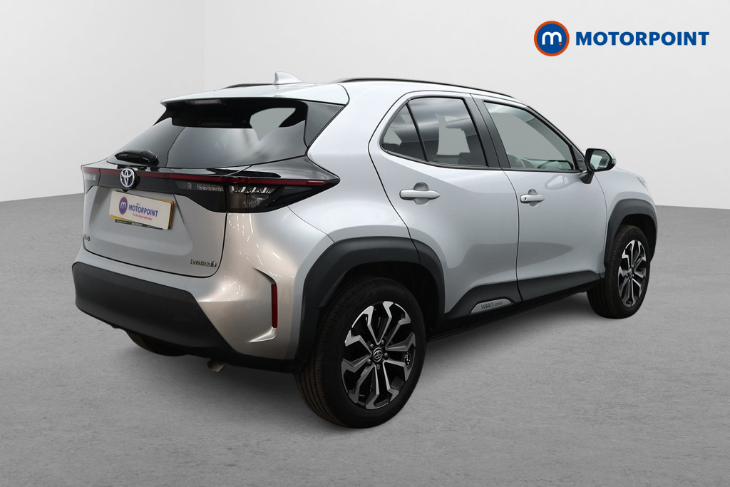 Toyota Yaris Cross Design Automatic Petrol-Electric Hybrid Estate - Stock Number (1597389) - Drivers side rear corner