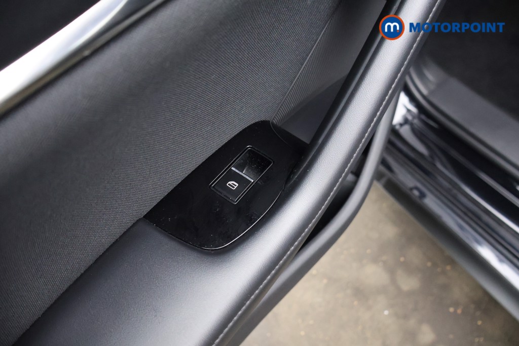 Mazda 3 Centre-Line Manual Petrol Hatchback - Stock Number (1597878) - 30th supplementary image