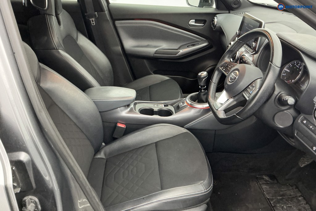 Nissan Juke Tekna Manual Petrol SUV - Stock Number (1598130) - 5th supplementary image