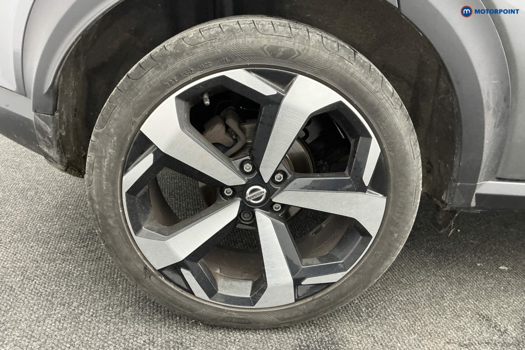 Nissan Juke Tekna Manual Petrol SUV - Stock Number (1598130) - 33rd supplementary image