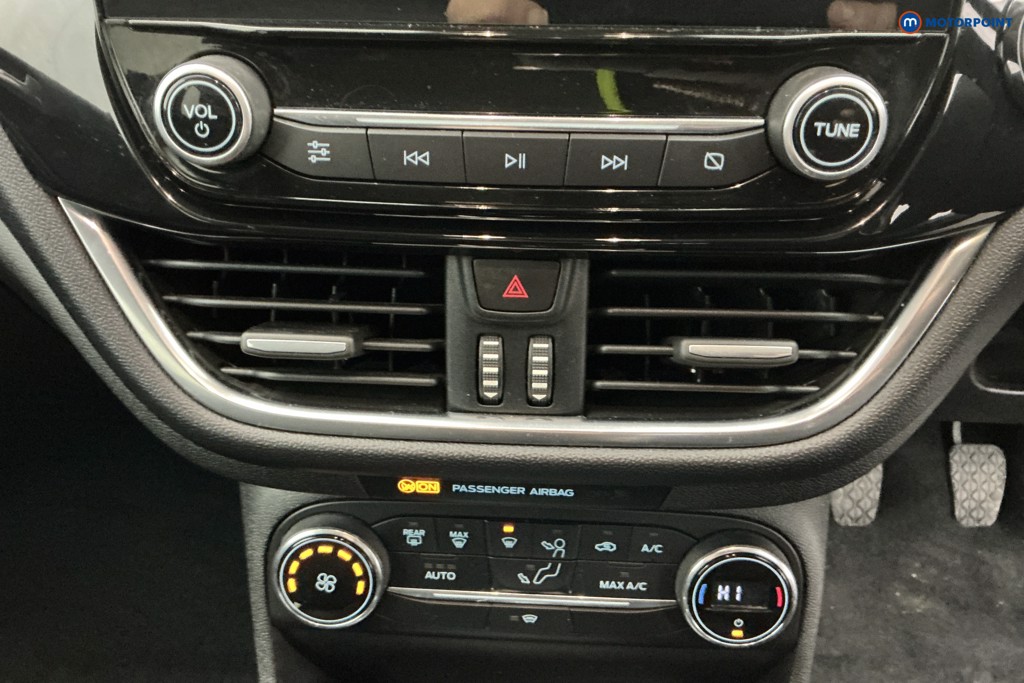 Ford Fiesta Titanium Manual Petrol Hatchback - Stock Number (1598158) - 15th supplementary image