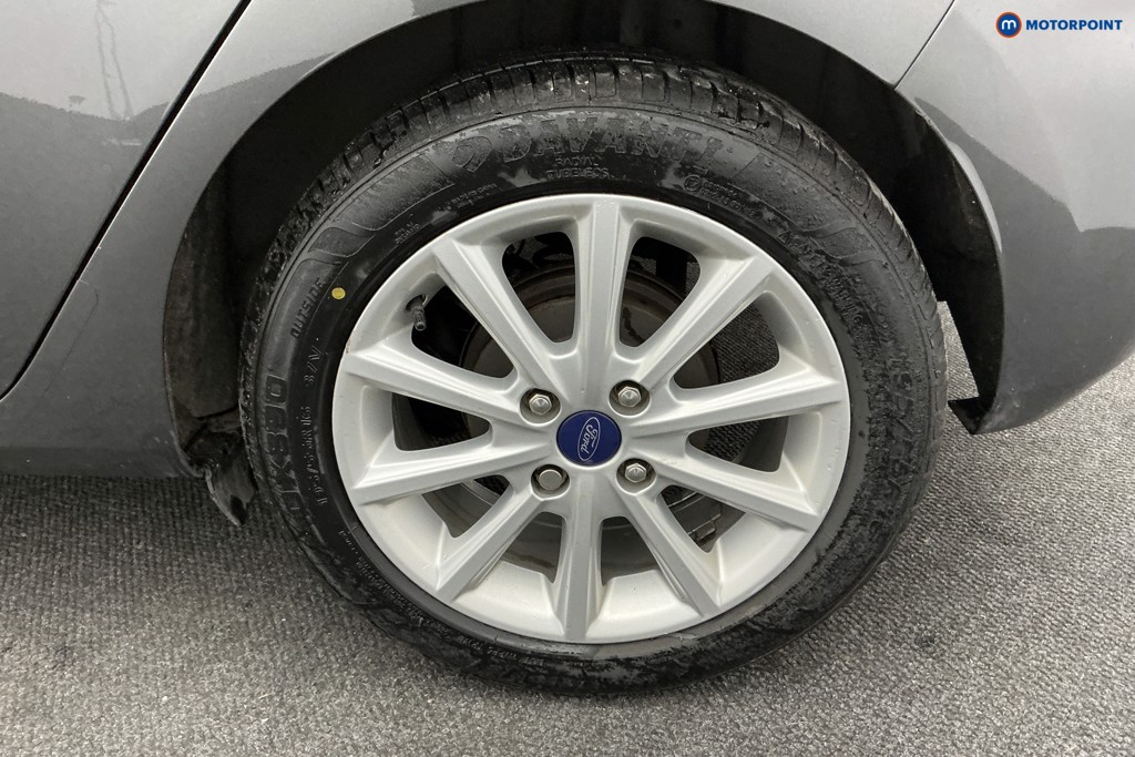 Ford Fiesta Titanium Manual Petrol Hatchback - Stock Number (1598158) - 34th supplementary image