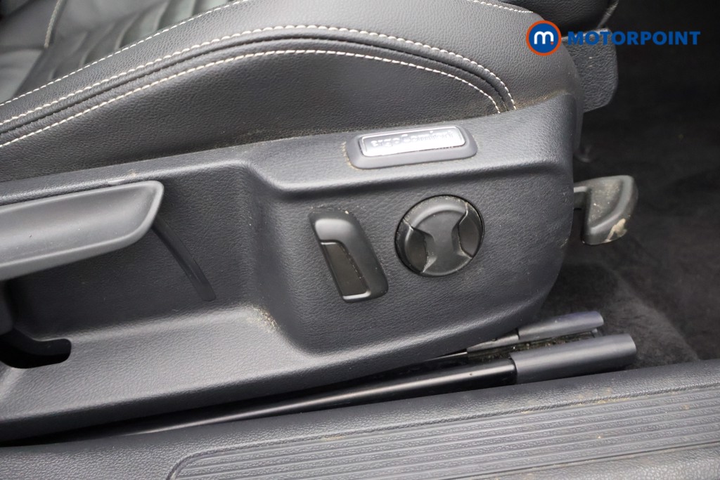 Volkswagen Passat GTE Automatic Petrol Plug-In Hybrid Estate - Stock Number (1598286) - 25th supplementary image