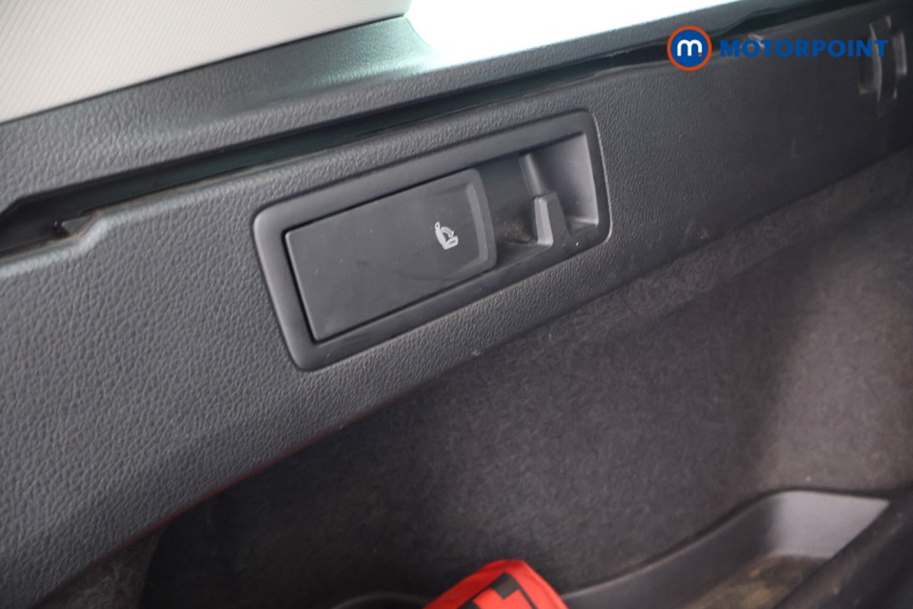 Volkswagen Passat GTE Automatic Petrol Plug-In Hybrid Estate - Stock Number (1598286) - 32nd supplementary image