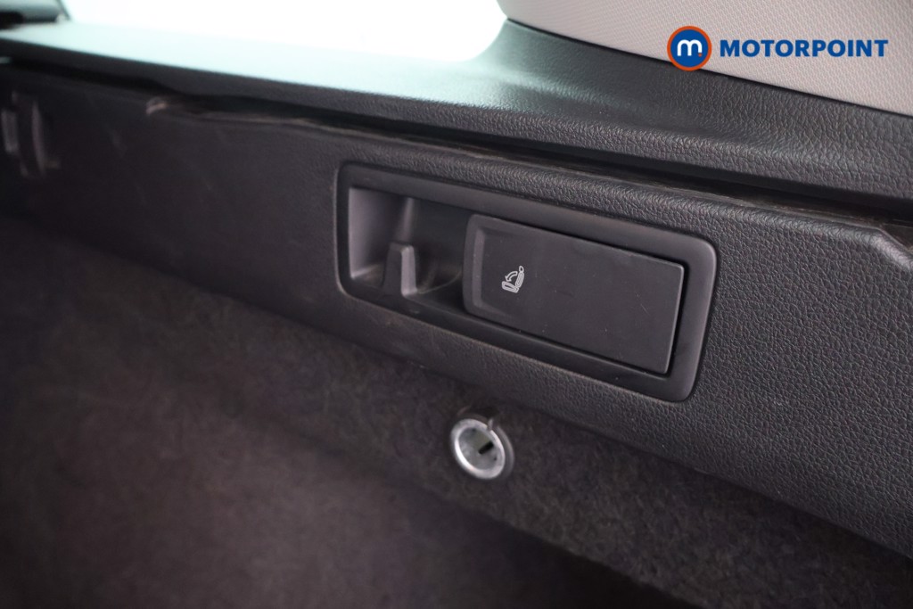 Volkswagen Passat GTE Automatic Petrol Plug-In Hybrid Estate - Stock Number (1598286) - 33rd supplementary image