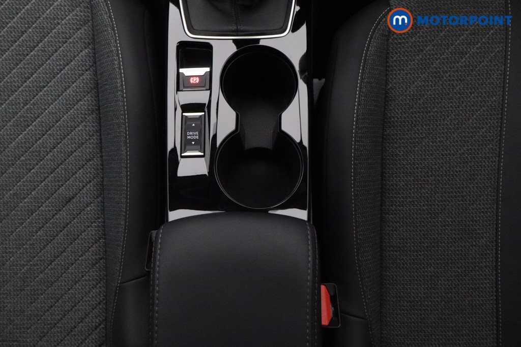 Peugeot 208 Allure Manual Petrol Hatchback - Stock Number (1598472) - 5th supplementary image