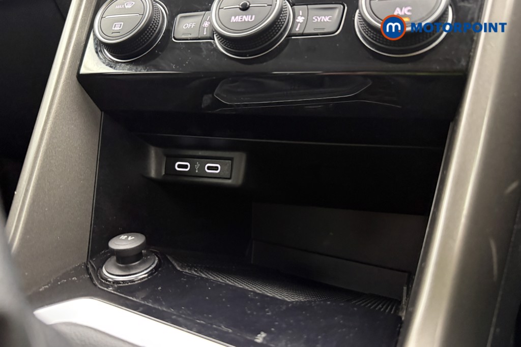 Volkswagen T-Roc SE Manual Petrol SUV - Stock Number (1598601) - 13th supplementary image