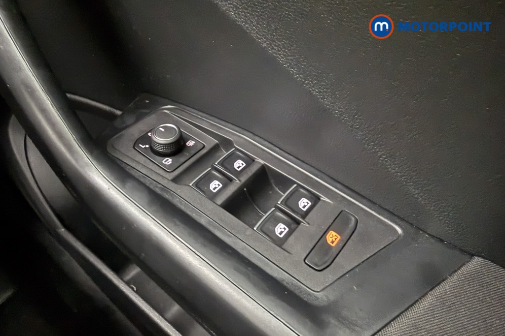 Volkswagen T-Roc SE Manual Petrol SUV - Stock Number (1598601) - 14th supplementary image