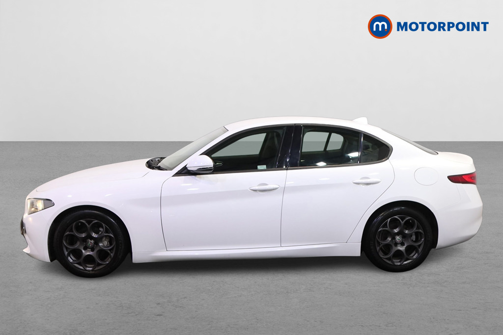 Alfa Romeo Giulia 2.0 Tb 4Dr Auto Automatic Petrol Saloon - Stock Number (1599248) - Passenger side