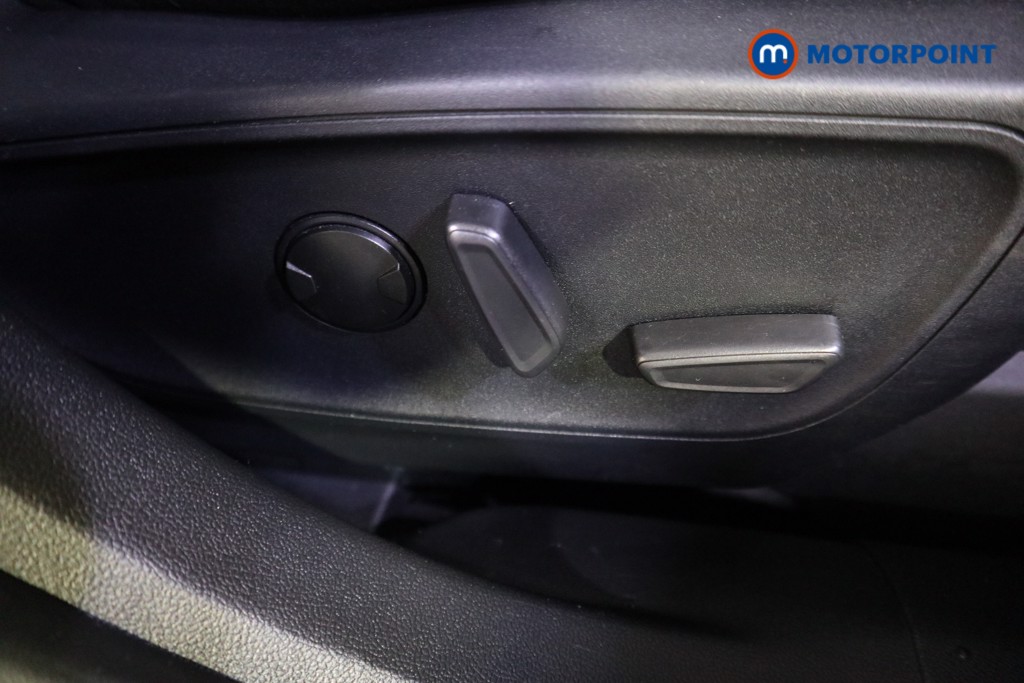 Ford Kuga St-Line X Edition Manual Petrol SUV - Stock Number (1599257) - 9th supplementary image