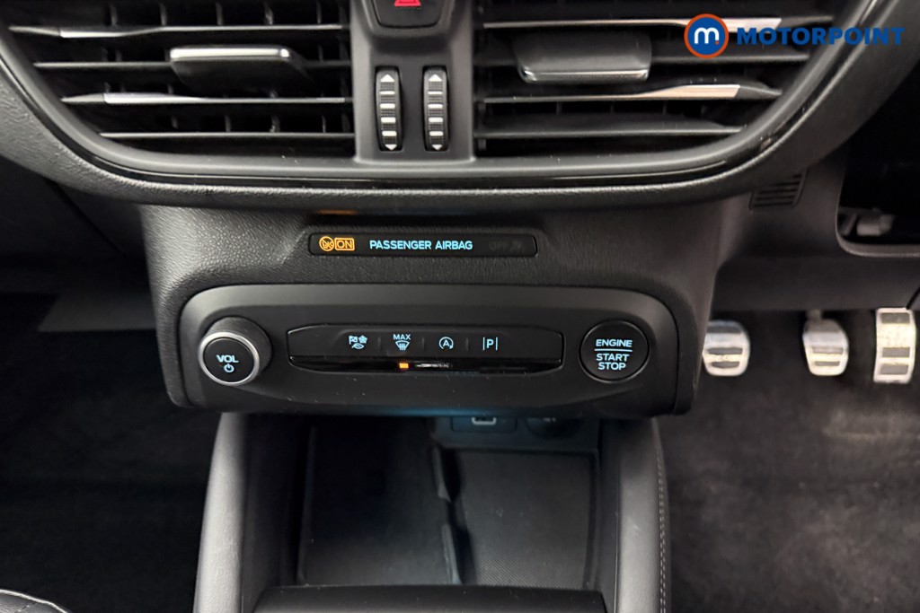 Ford Focus St-Line Vignale Manual Petrol Estate - Stock Number (1599522) - 10th supplementary image