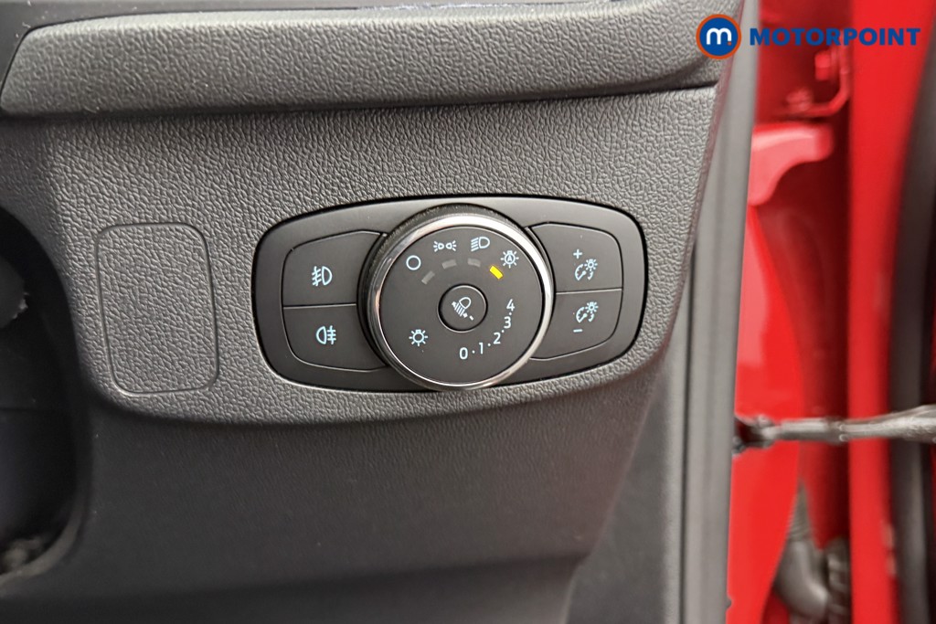 Ford Focus St-Line Vignale Manual Petrol Estate - Stock Number (1599522) - 14th supplementary image