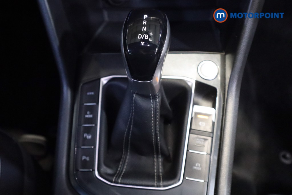 Volkswagen Tiguan R-Line Automatic Petrol Plug-In Hybrid SUV - Stock Number (1599569) - 5th supplementary image
