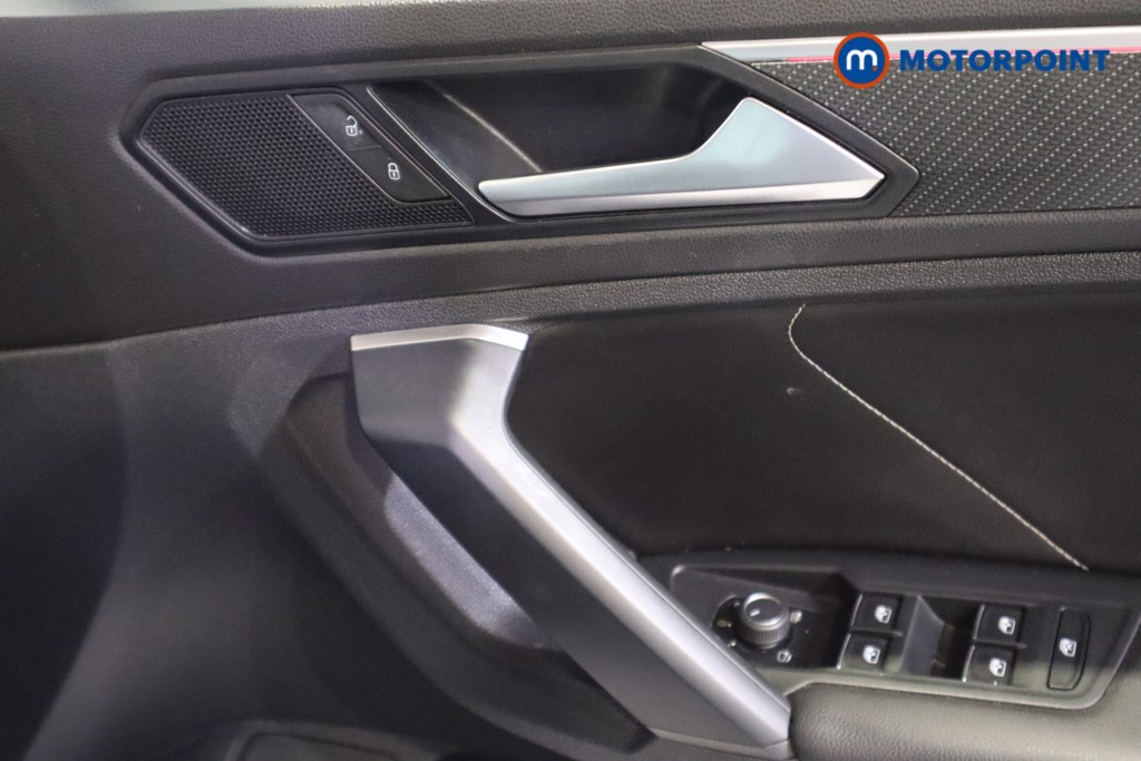 Volkswagen Tiguan R-Line Automatic Petrol Plug-In Hybrid SUV - Stock Number (1599569) - 14th supplementary image