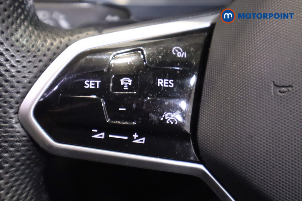 Volkswagen Tiguan R-Line Automatic Petrol Plug-In Hybrid SUV - Stock Number (1599569) - 17th supplementary image