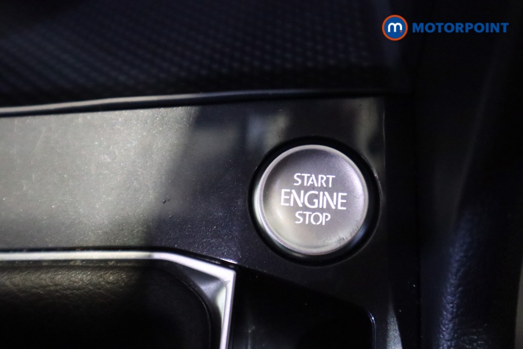 Volkswagen Tiguan R-Line Automatic Petrol Plug-In Hybrid SUV - Stock Number (1599569) - 21st supplementary image