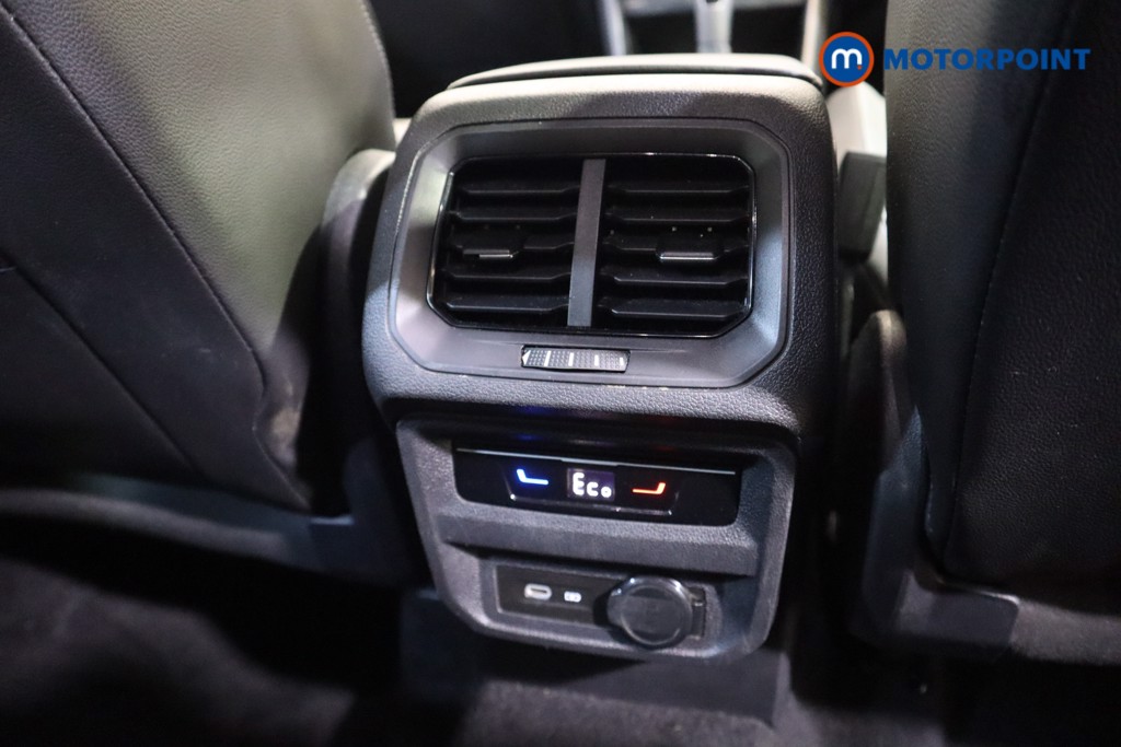 Volkswagen Tiguan R-Line Automatic Petrol Plug-In Hybrid SUV - Stock Number (1599569) - 29th supplementary image