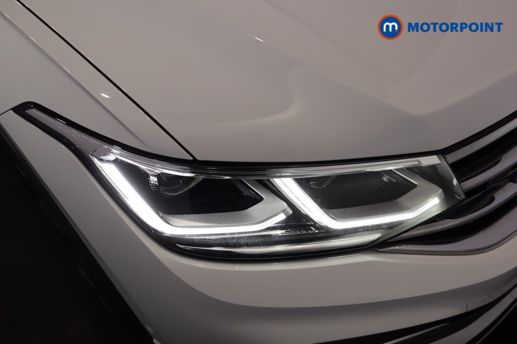 Volkswagen Tiguan R-Line Automatic Petrol Plug-In Hybrid SUV - Stock Number (1599569) - 35th supplementary image