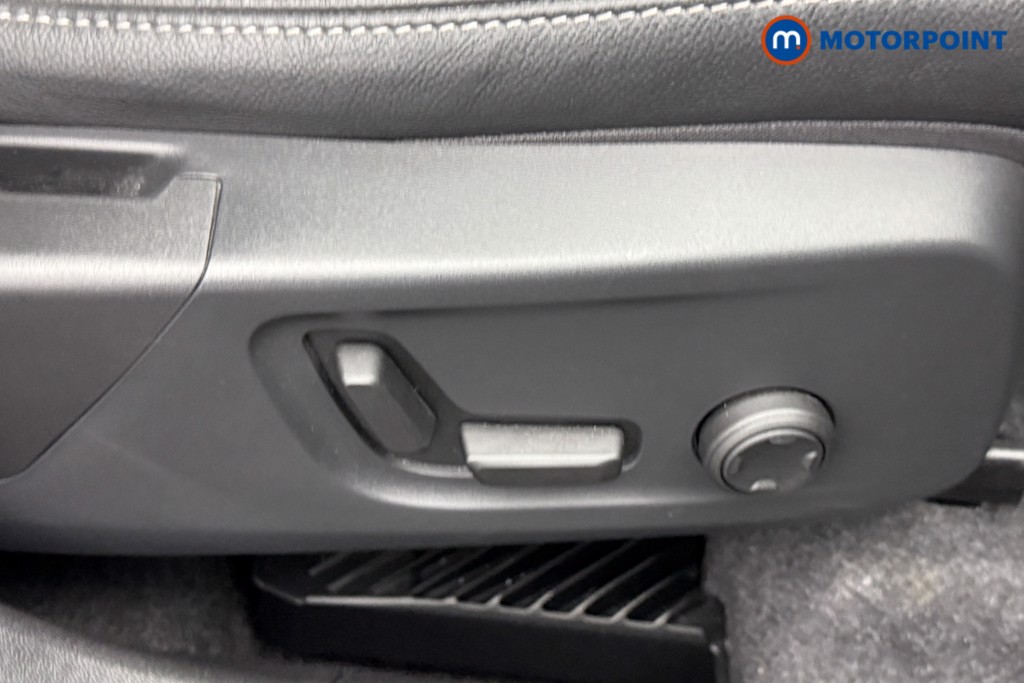 Volvo Xc40 Ultra Automatic Petrol SUV - Stock Number (1599856) - 17th supplementary image