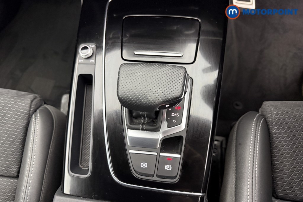 Audi Q5 Black Edition Automatic Petrol SUV - Stock Number (1600040) - 13th supplementary image