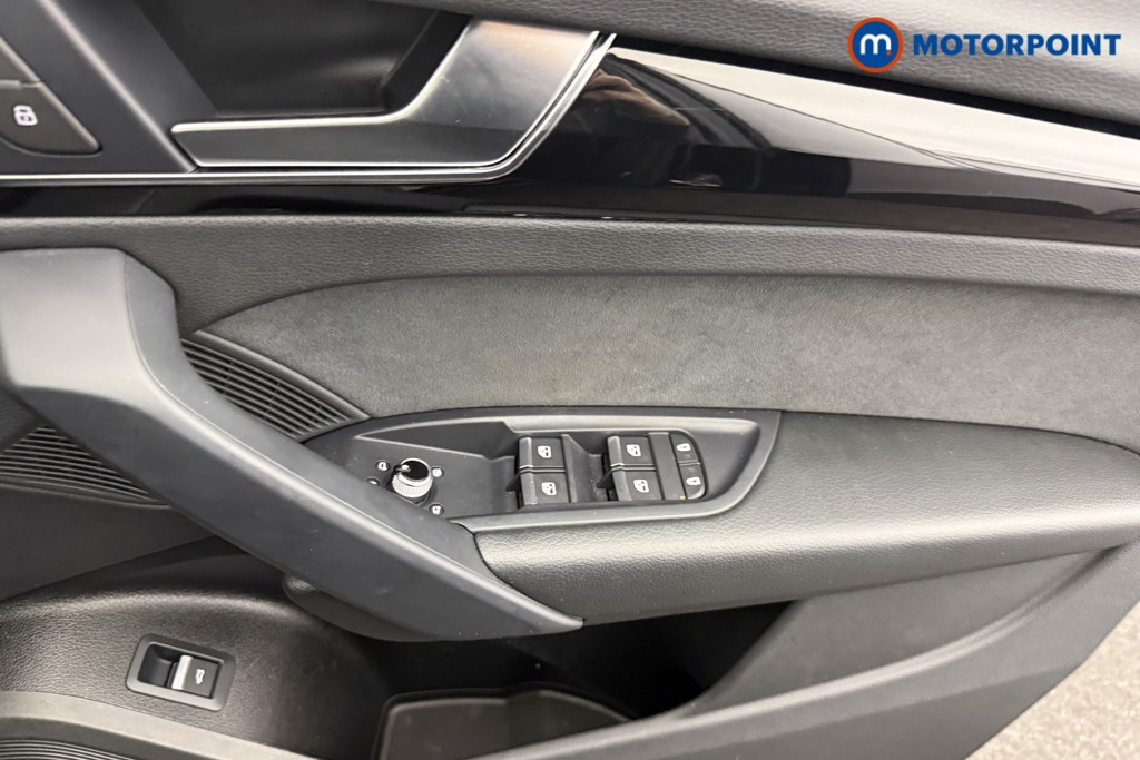Audi Q5 Black Edition Automatic Petrol SUV - Stock Number (1600040) - 17th supplementary image