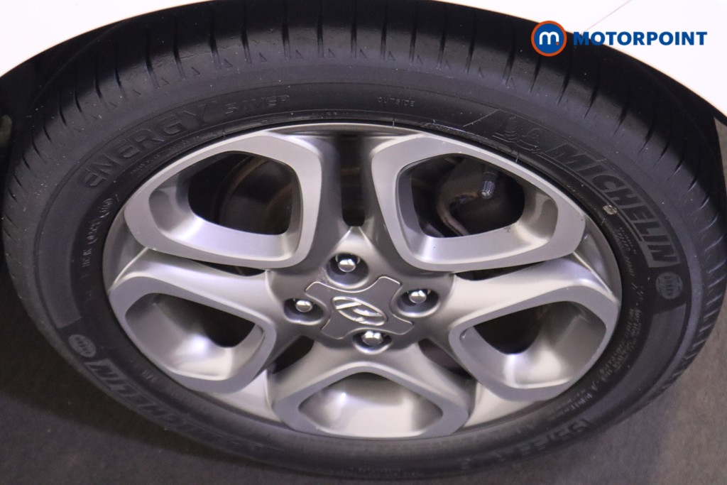 Hyundai I20 Play Manual Petrol Hatchback - Stock Number (1600089) - 9th supplementary image