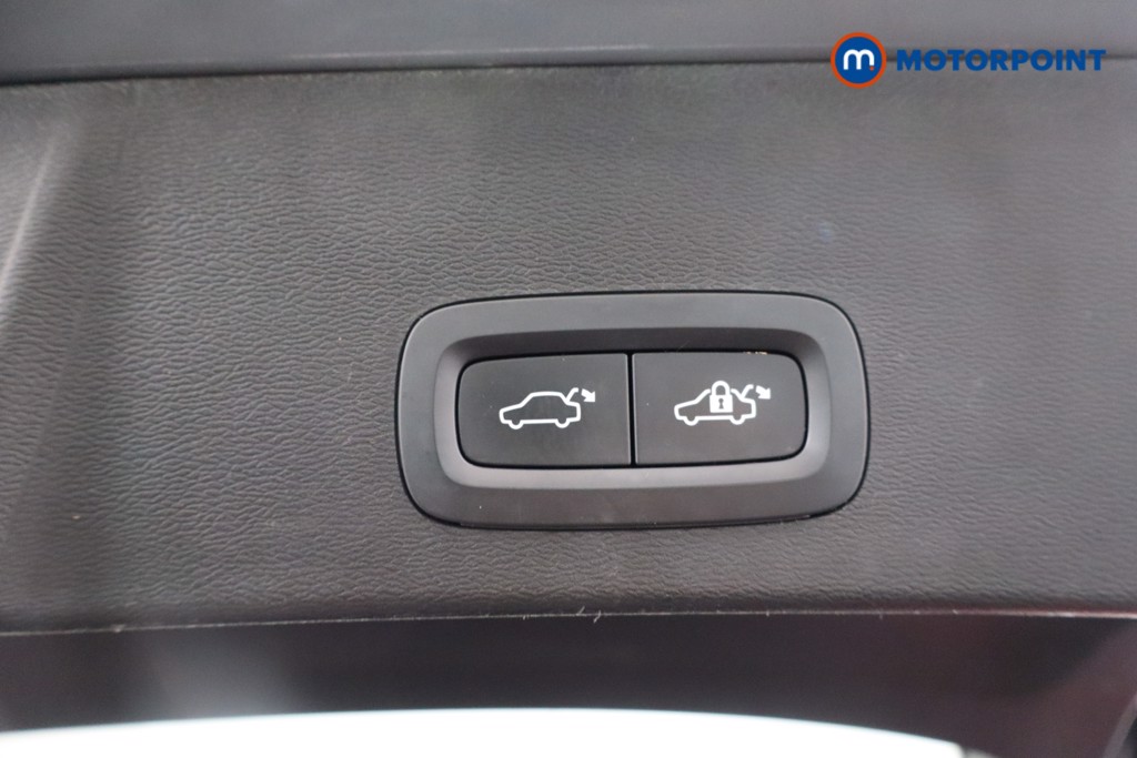 Volvo Xc40 Plus Automatic Petrol Plug-In Hybrid SUV - Stock Number (1600112) - 36th supplementary image