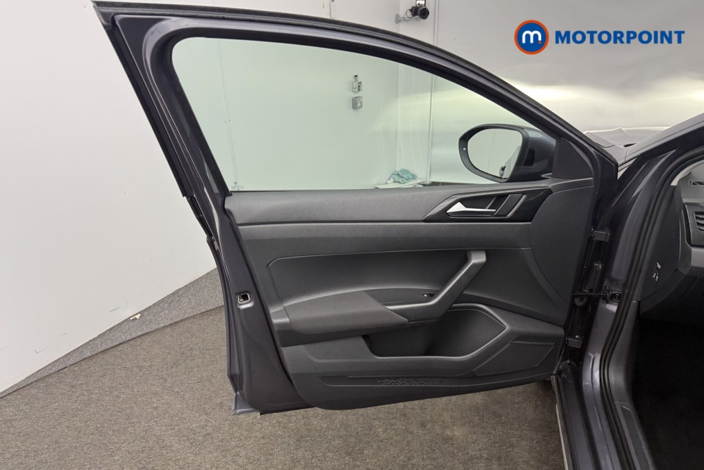 Volkswagen Taigo Life Manual Petrol SUV - Stock Number (1600221) - 4th supplementary image