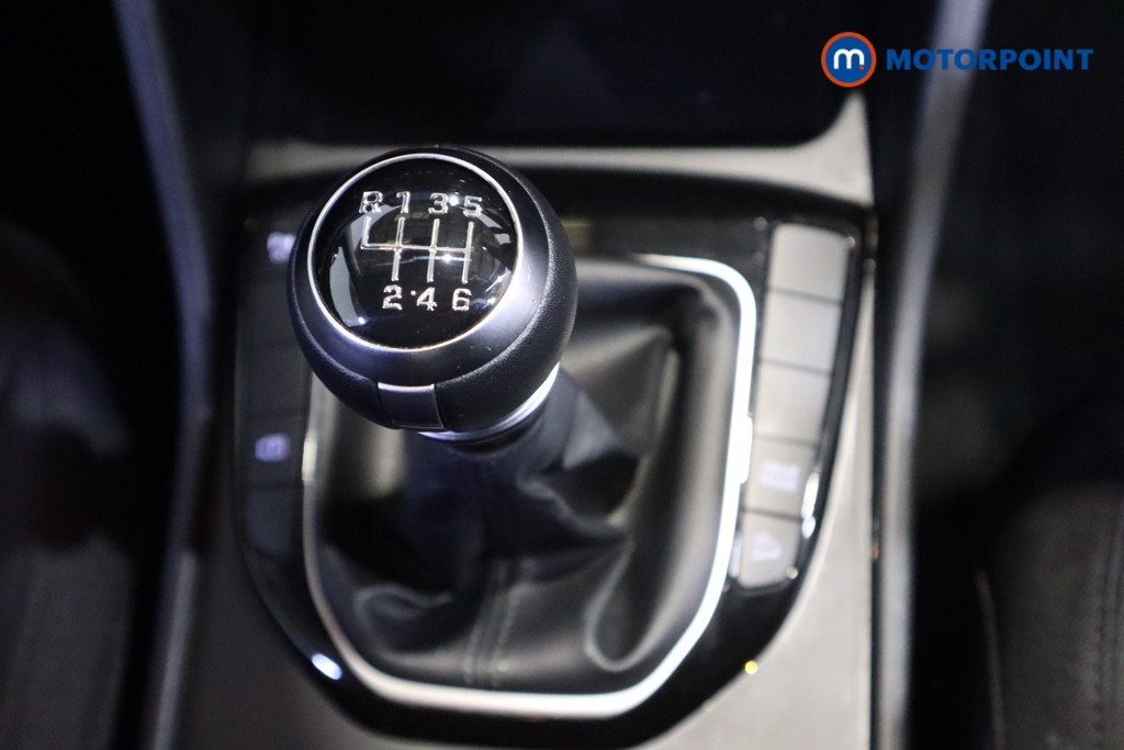 Hyundai Tucson Se Connect Manual Petrol SUV - Stock Number (1600263) - 5th supplementary image