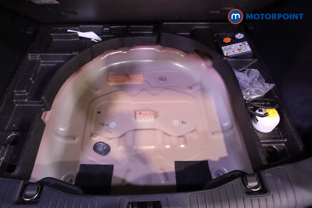 Ford Kuga St-Line Edition Manual Petrol SUV - Stock Number (1600568) - 32nd supplementary image