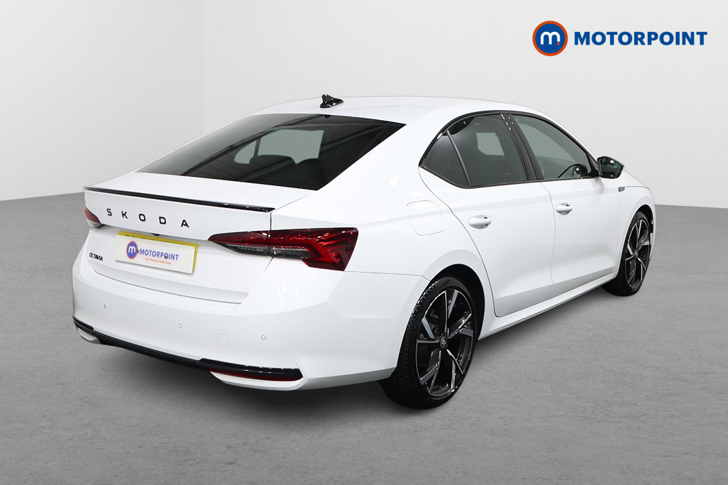Skoda Octavia Sportline Automatic Petrol Hatchback - Stock Number (1600724) - Drivers side rear corner