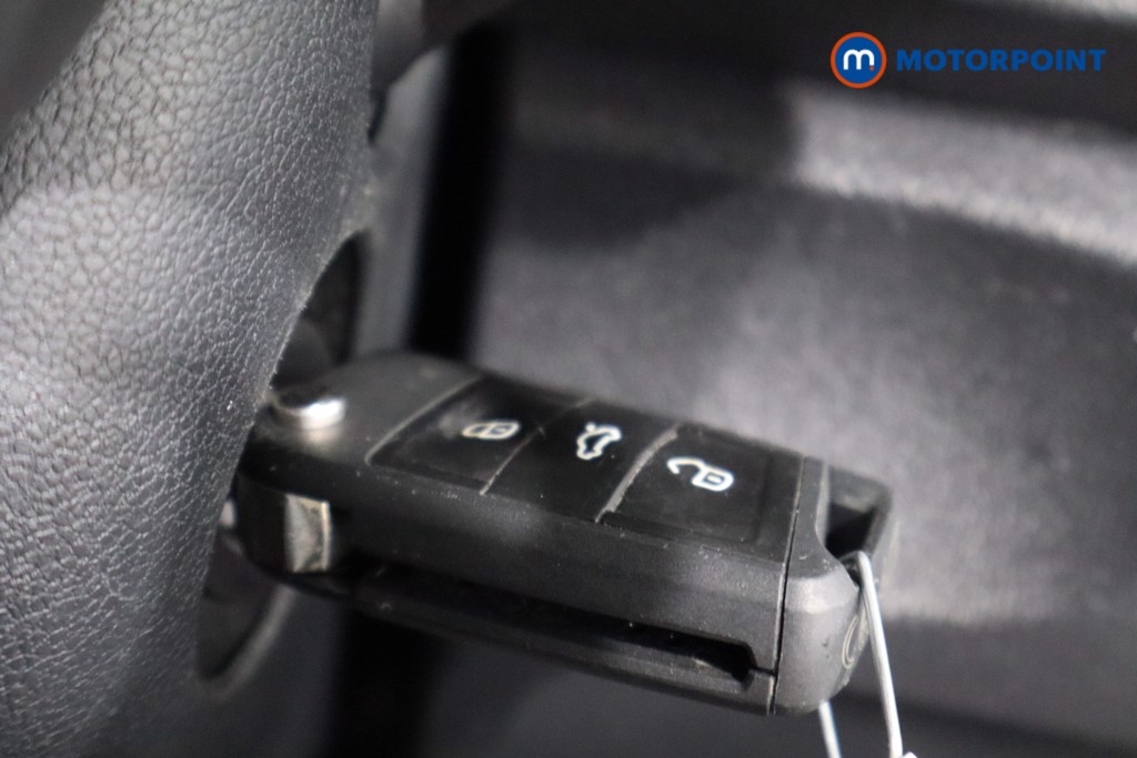 Volkswagen T-Roc Design Automatic Petrol SUV - Stock Number (1600963) - 13th supplementary image