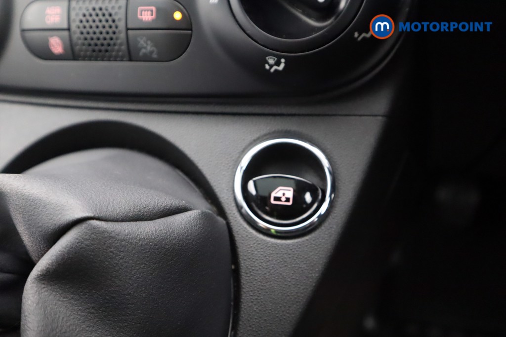 Fiat 500 Lounge Manual Petrol Hatchback - Stock Number (1601563) - 14th supplementary image