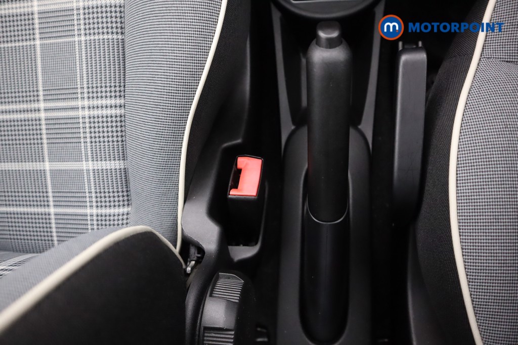 Fiat 500 Lounge Manual Petrol Hatchback - Stock Number (1601563) - 17th supplementary image