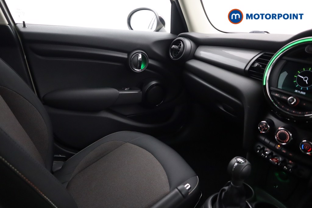 Mini Hatchback Cooper Classic Manual Petrol Hatchback - Stock Number (1601600) - 20th supplementary image