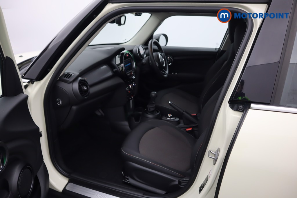 Mini Hatchback Cooper Classic Manual Petrol Hatchback - Stock Number (1601600) - 33rd supplementary image